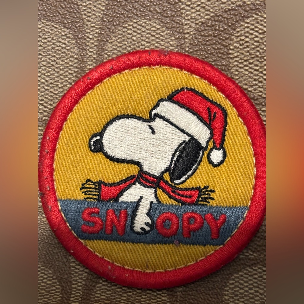 Coach X Peanuts Snoopy Elle File Signature Crossbody Bag with Character patches - Picture 14 of 16